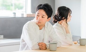 夫婦間の愛情が冷めるタイミングと心理的理由