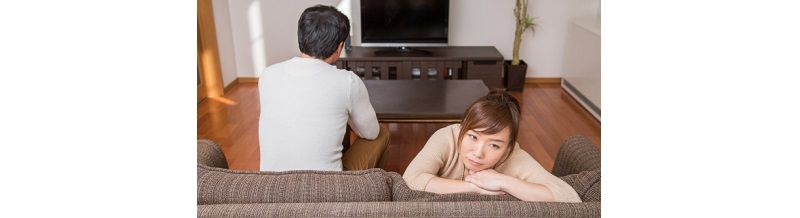 夫が家庭内で無口になる理由と心理