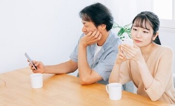口論より「沈黙」が危険な心理的サイン