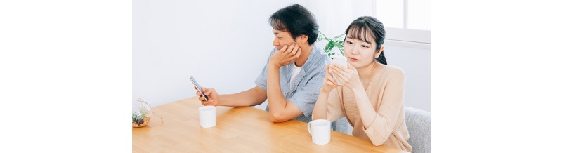 口論より「沈黙」が危険な心理的サイン