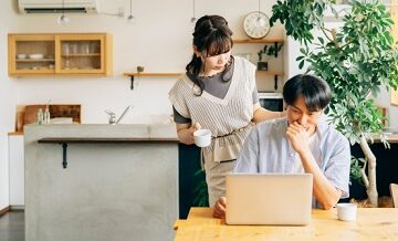 仕事のストレスが夫婦仲に影を落とす瞬間